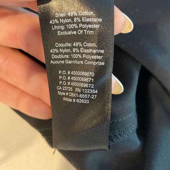 🆕 NWOT Aritzia Babaton High Waisted Shorts - Picture 3 of 8